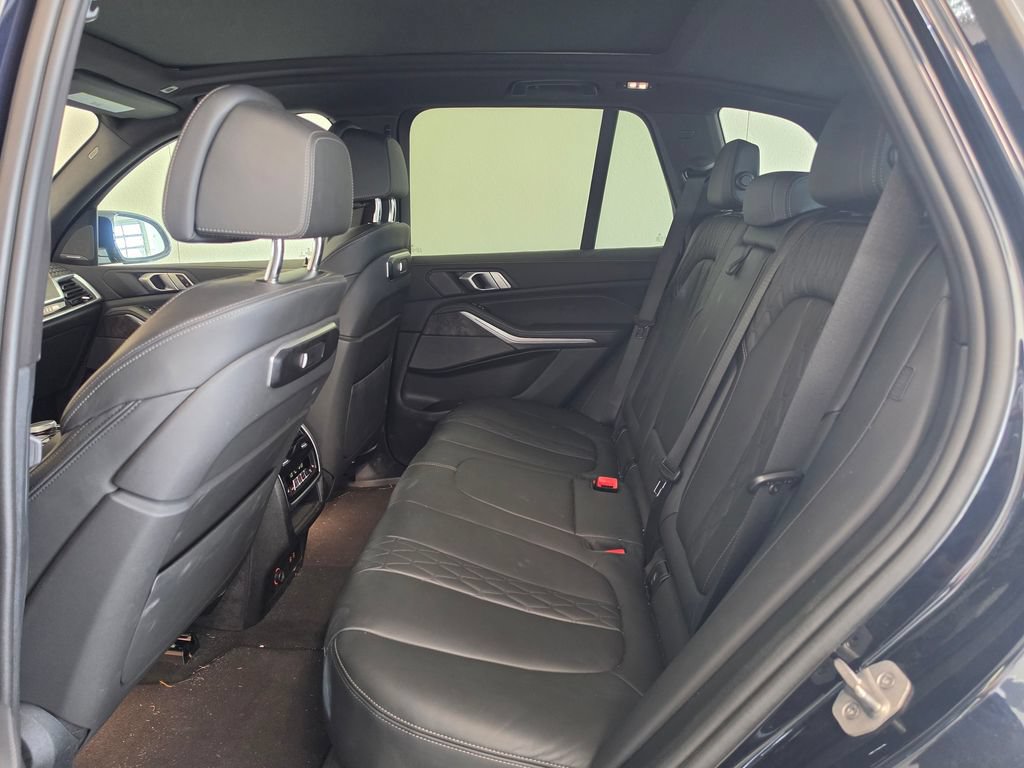 Used 2025 BMW X5 M60i w/ Climate Comfort Package AWD/4WD image 12
