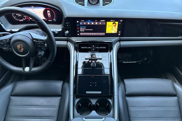 Used 2024 Porsche Panamera RWD image 15