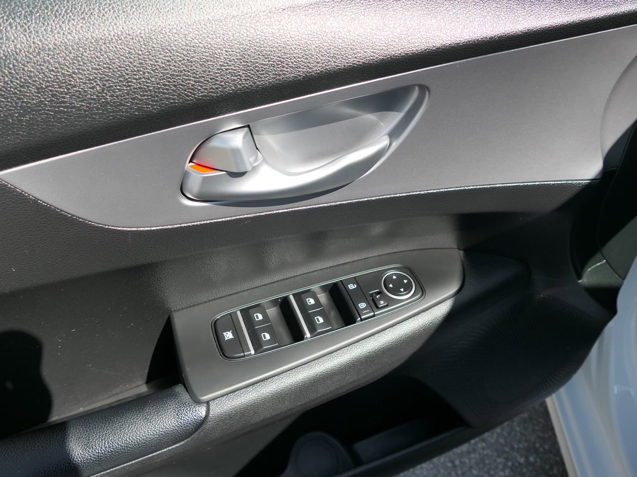 Used 2023 Kia Forte LXS w/ LXS Technology Package image 14