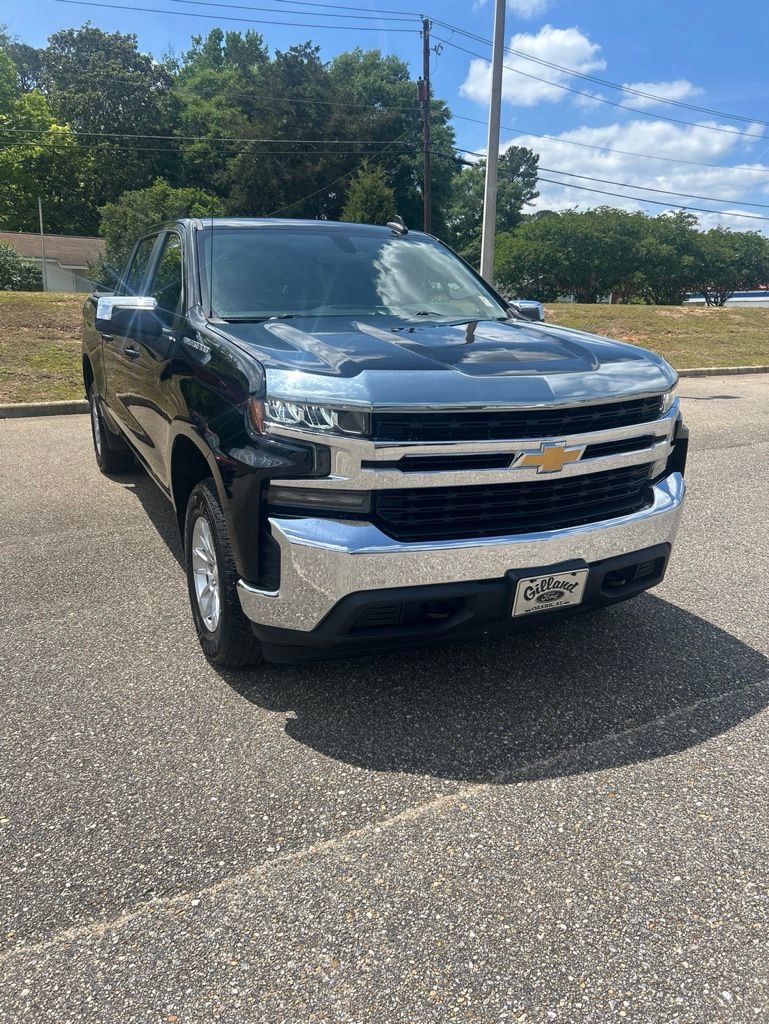 Used 2019 Chevrolet Silverado 1500 LT w/ All-Star Edition AWD/4WD image 2