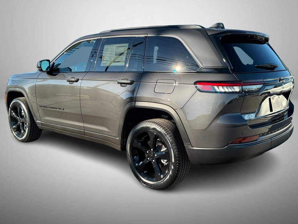 New 2026 Jeep Grand Cherokee Limited w/ Limited Altitude Package image 4