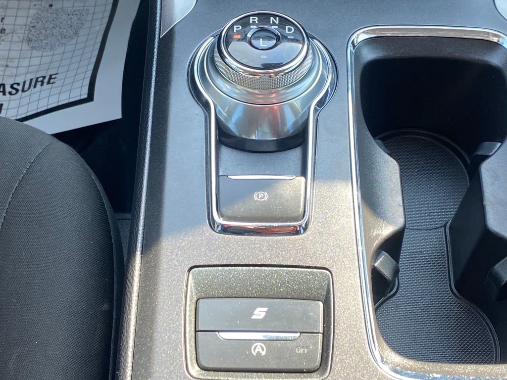 Used 2020 Ford Fusion SE image 22
