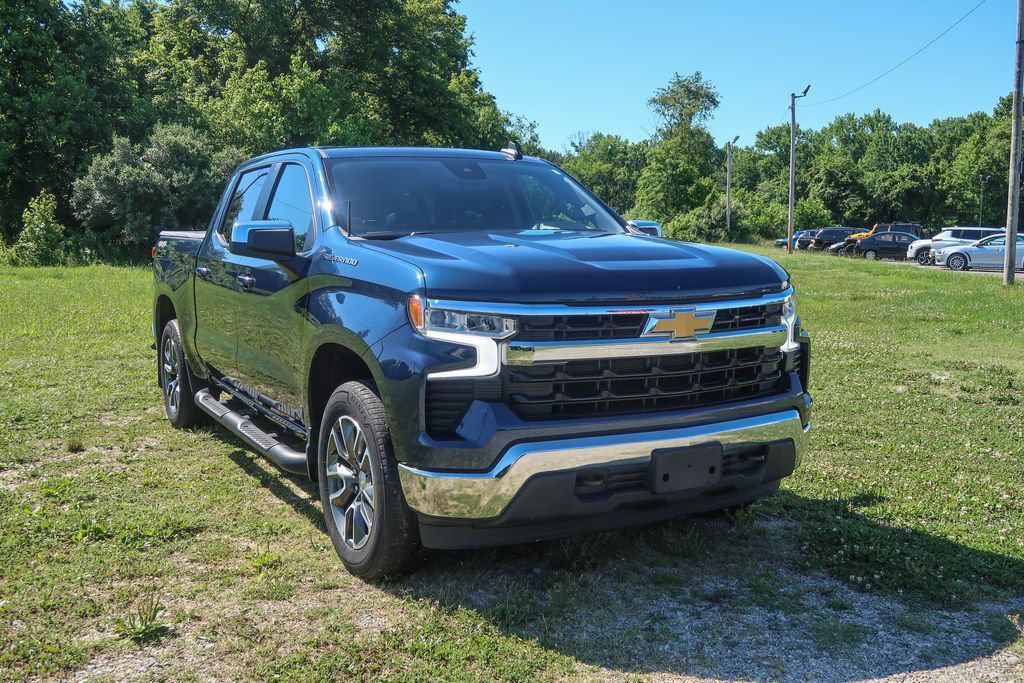 Used 2023 Chevrolet Silverado 1500 LT w/ Protection Package AWD/4WD image 6