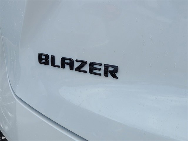 New 2025 Chevrolet Blazer LT w/ Midnight/Sport Edition image 6