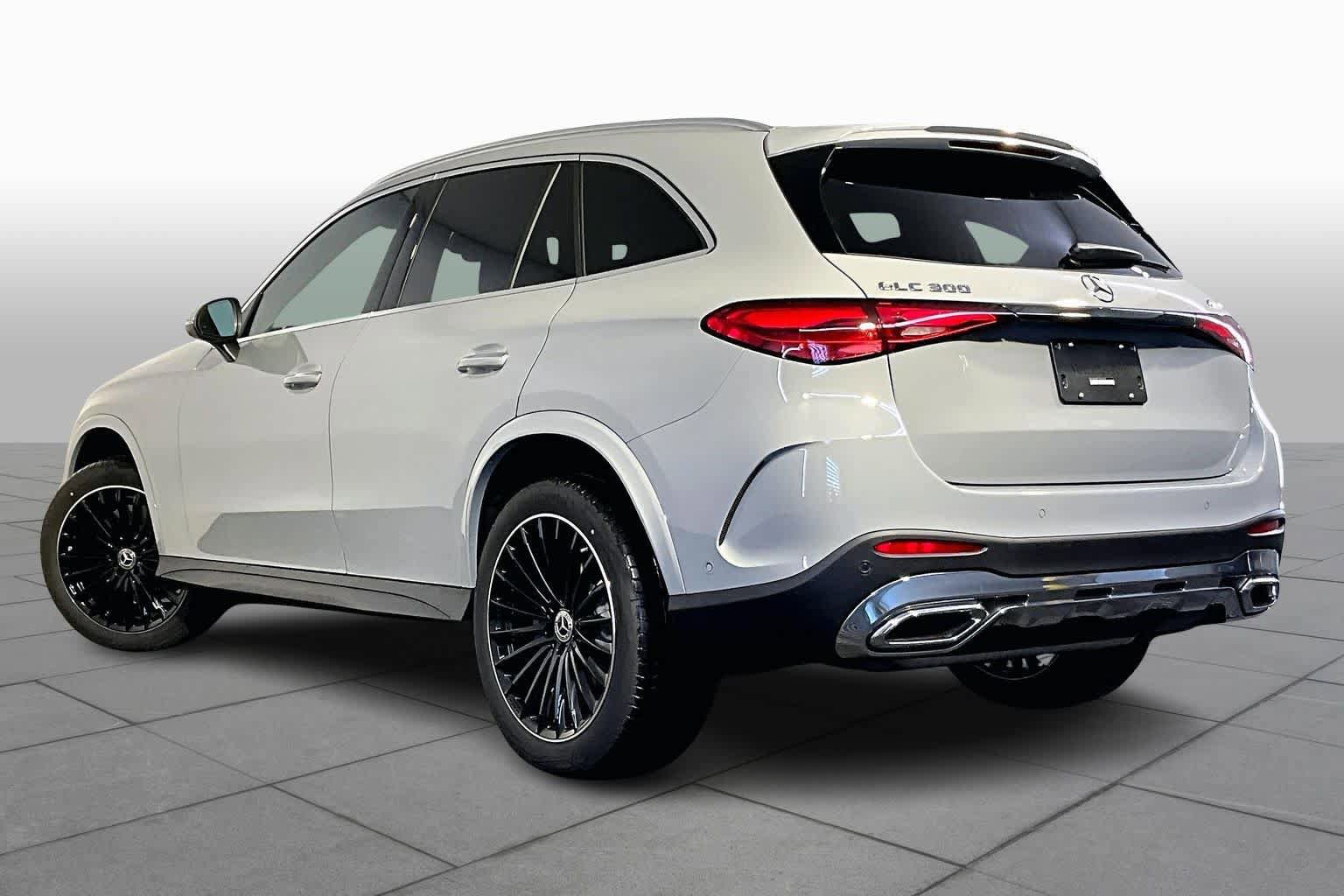 New 2026 Mercedes-Benz GLC 300 4MATIC image 3