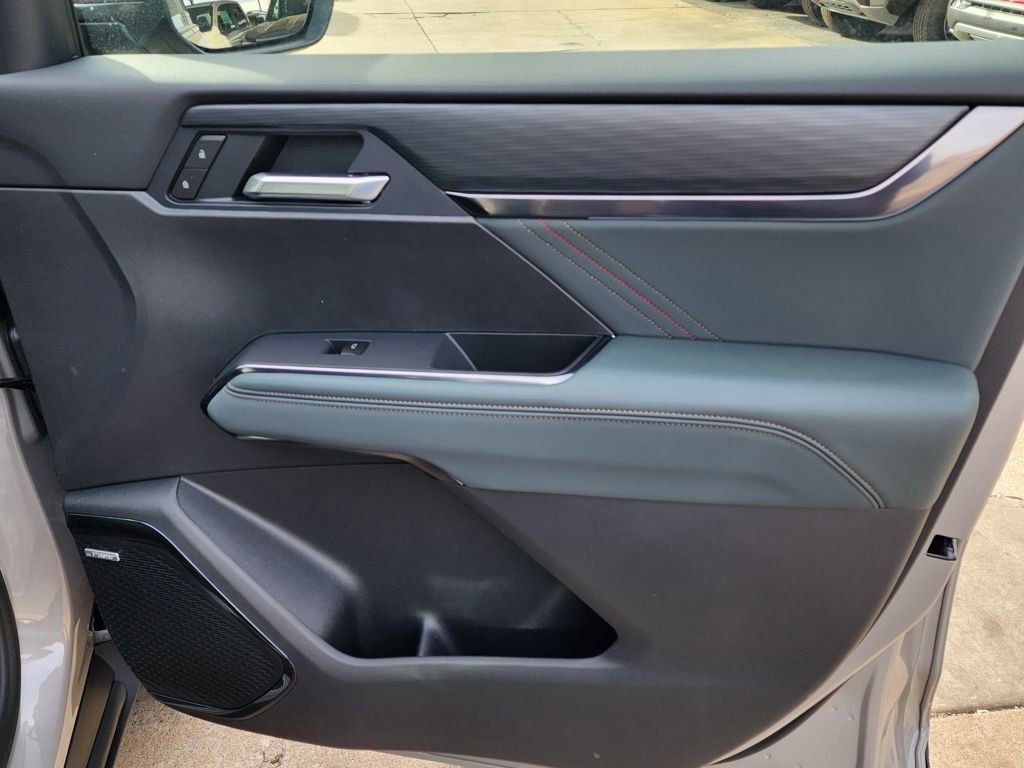 New 2026 GMC Acadia AT4 w/ Luxury Package image 40