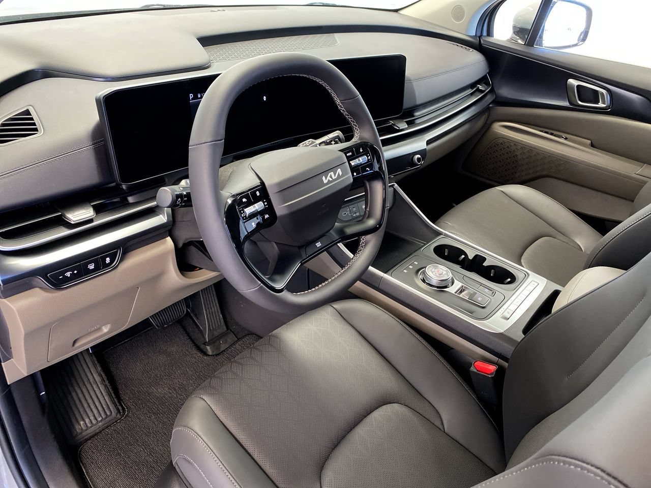 New 2027 Kia Carnival LXS FWD image 20