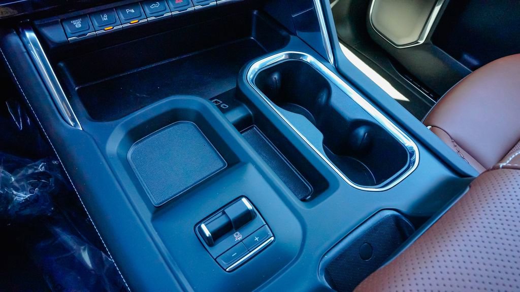 New 2026 GMC Sierra 3500 Denali Ultimate AWD/4WD image 17