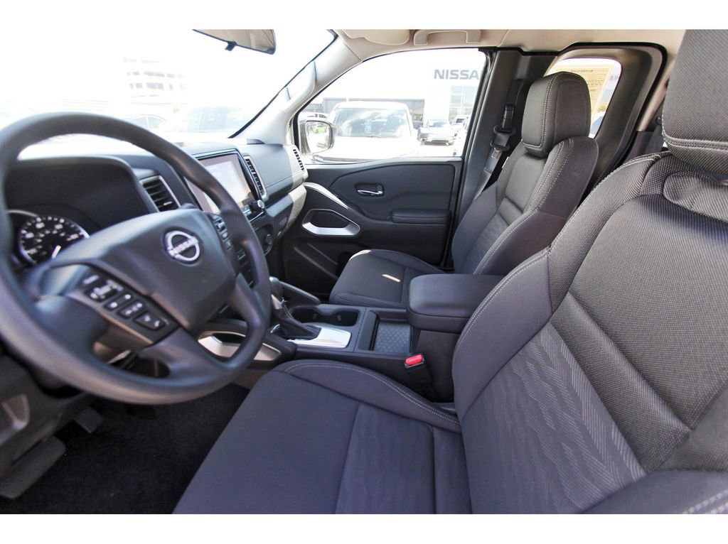 Certified 2024 Nissan Frontier SV w/ Technology Package image 7