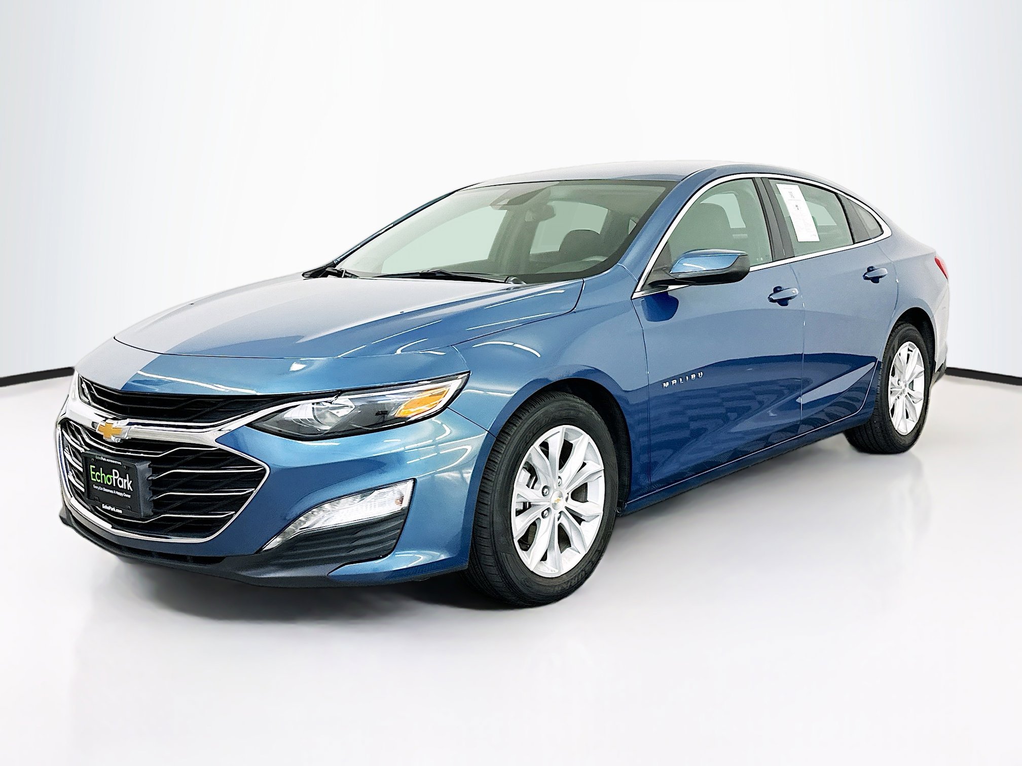 Used 2024 Chevrolet Malibu LT image 3