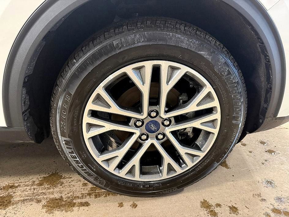 Used 2022 Ford Escape SEL image 27