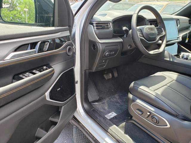 New 2026 Jeep Grand Wagoneer 4WD image 6