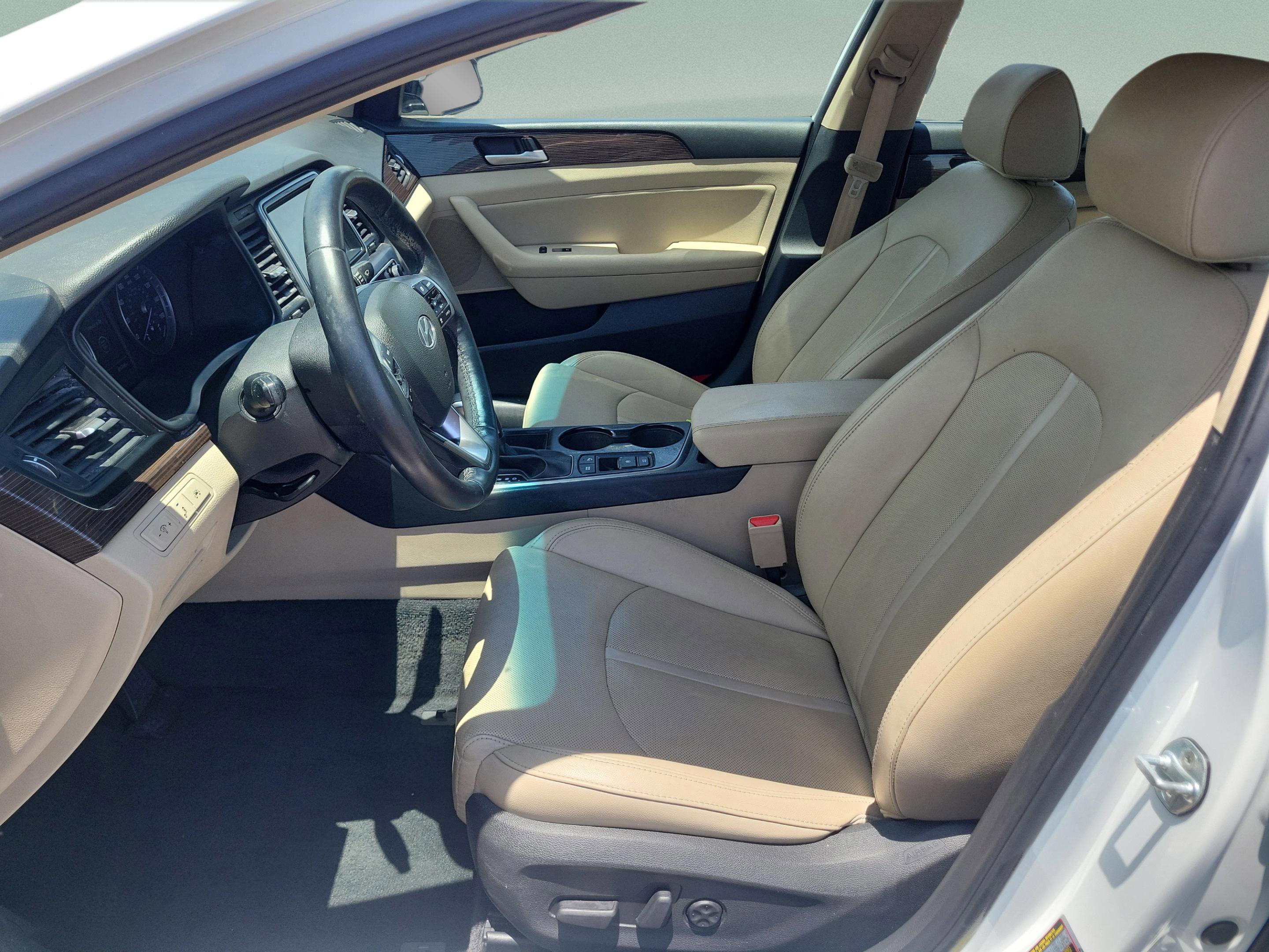 Used 2018 Hyundai Sonata Limited w/ Limited Ultimate Package 03 FWD image 25