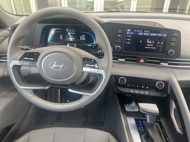 New 2026 Hyundai Elantra Sport w/ Cargo Package image 20