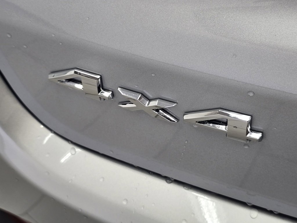 Used 2024 Jeep Compass Latitude image 18