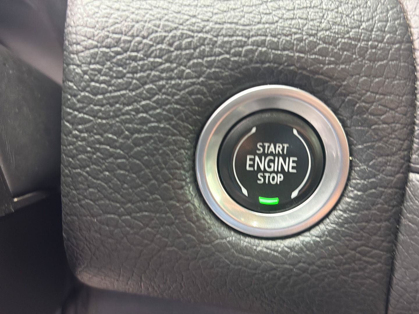 Used 2021 GMC Yukon XL Denali AWD/4WD image 29