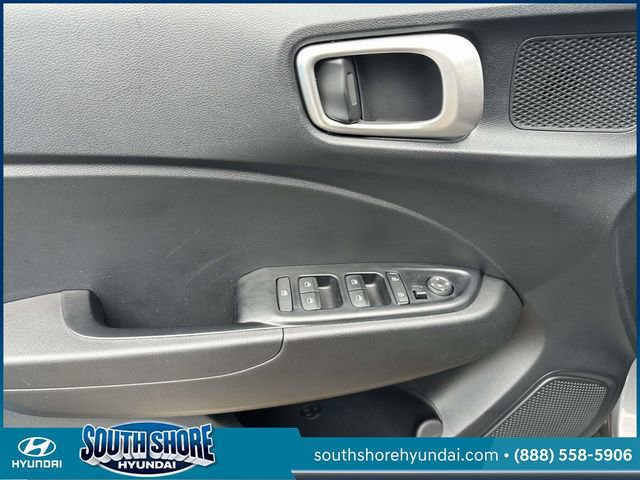 Certified 2023 Hyundai Venue SEL w/ Cargo Package image 16