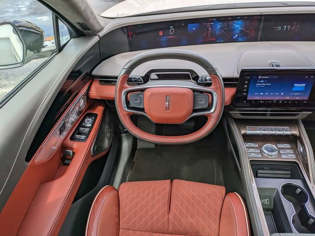 Used 2025 Lincoln Nautilus Black Label image 19