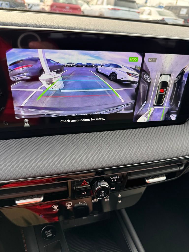 Used 2025 Nissan Kicks SR image 18
