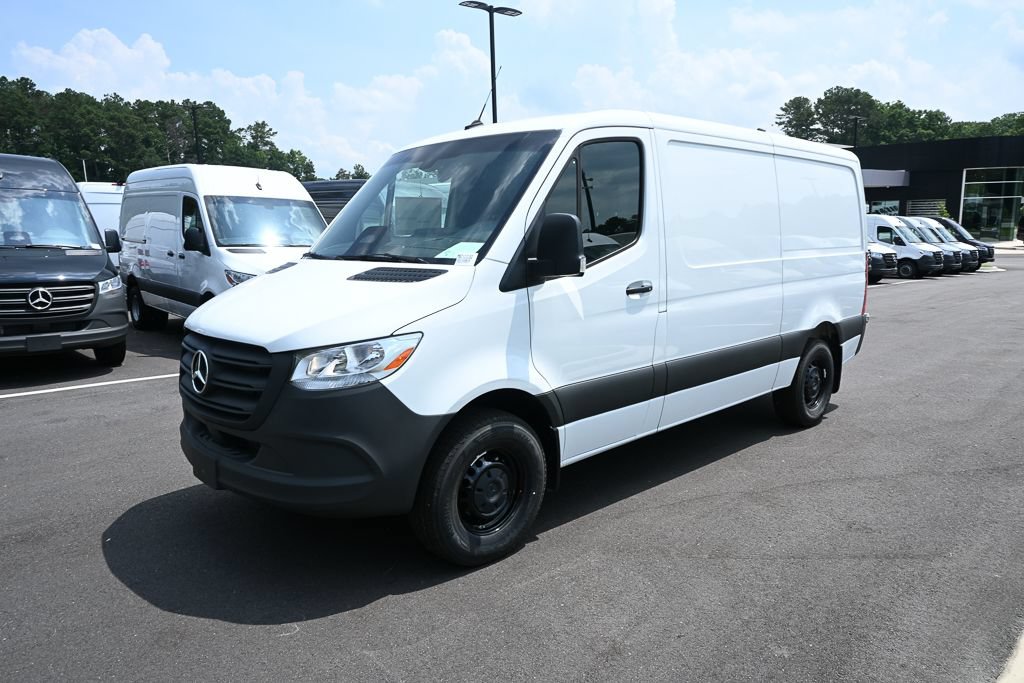 Used 2025 Mercedes-Benz Sprinter 2500 image 1