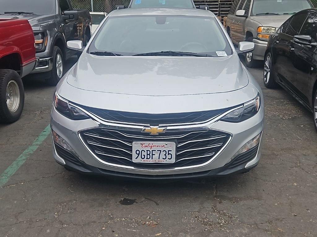 Used 2020 Chevrolet Malibu LT image 2