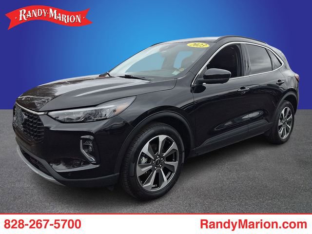 Used 2023 Ford Escape Platinum image 1