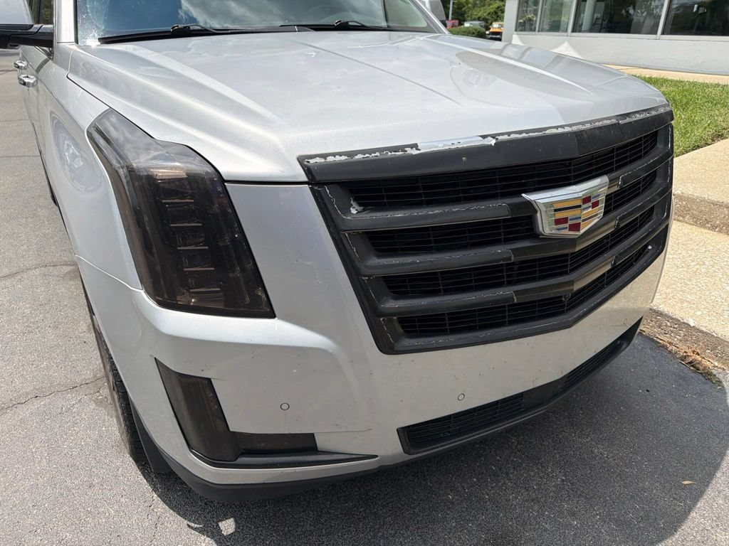 Used 2016 Cadillac Escalade ESV Premium AWD/4WD image 19