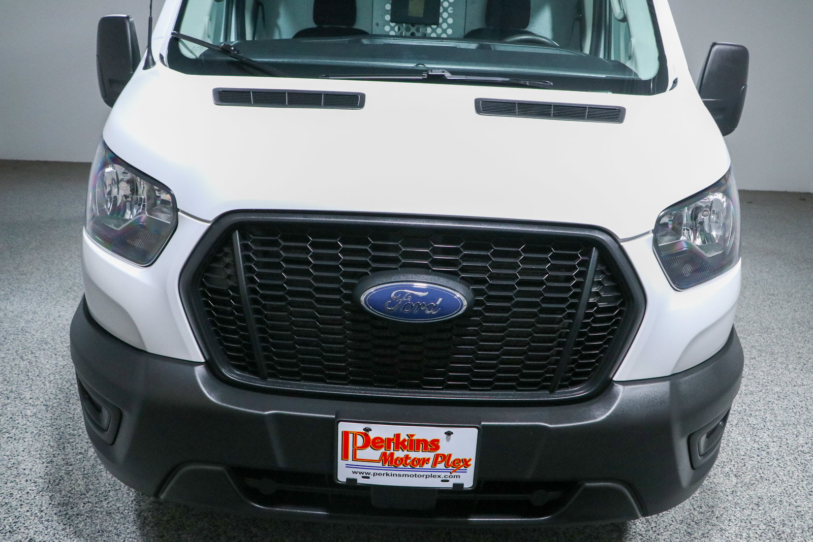 Used 2023 Ford Transit 250 Medium Roof AWD w/ Load Area Protection Package image 4