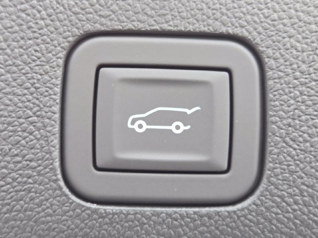 New 2026 GMC Yukon Denali w/ Advanced Technology Package AWD/4WD image 23