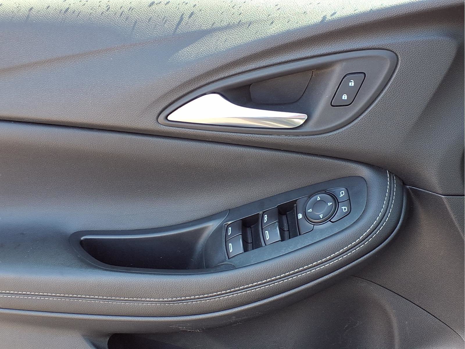 Used 2022 Buick Encore GX Preferred w/ Cold Weather Comfort Package image 12