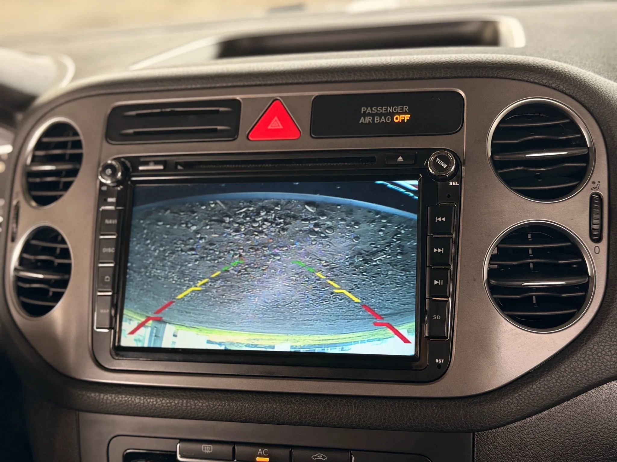 Used 2011 Volkswagen Tiguan S image 42