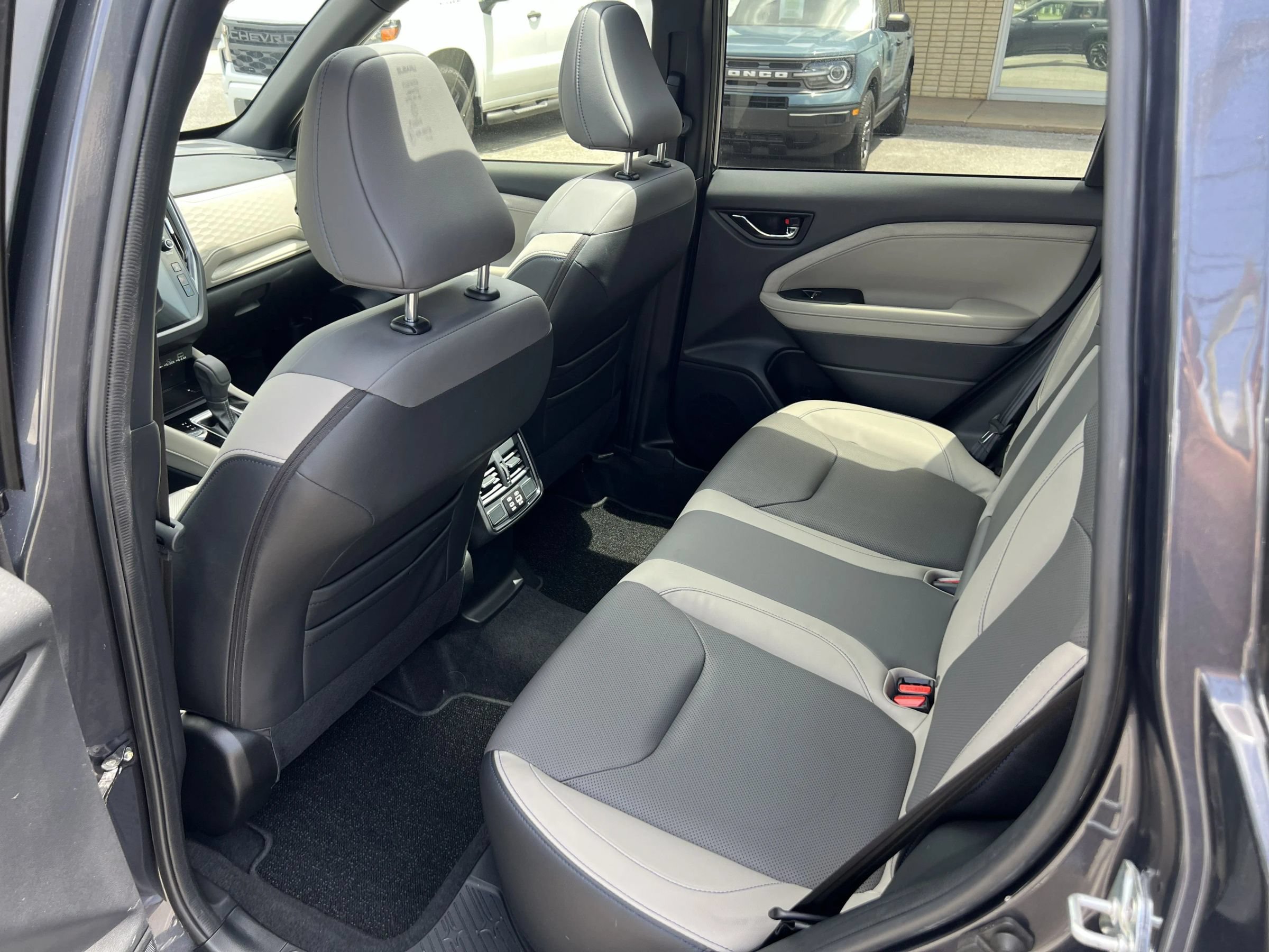 Used 2025 Subaru Forester Limited AWD/4WD image 12