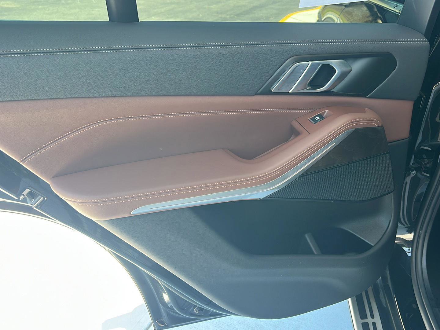 Certified 2023 BMW X5 sDrive40i w/ Climate Comfort Package image 18