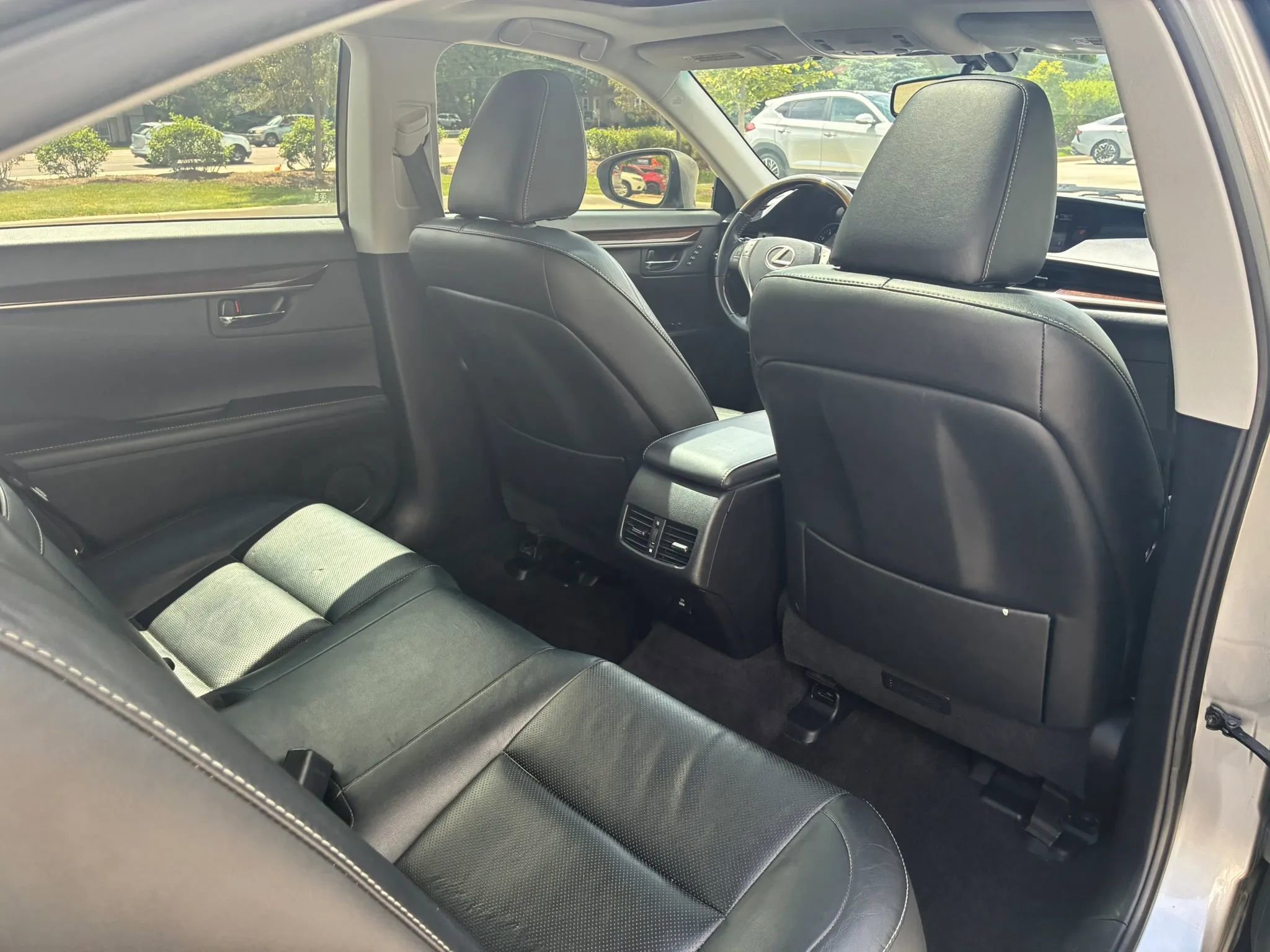 Used 2015 Lexus ES 350 w/ Luxury Package FWD image 15