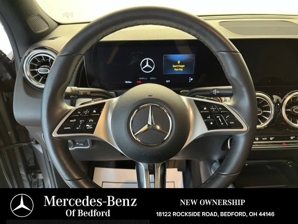 Used 2026 Mercedes-Benz GLB 250 4MATIC image 25