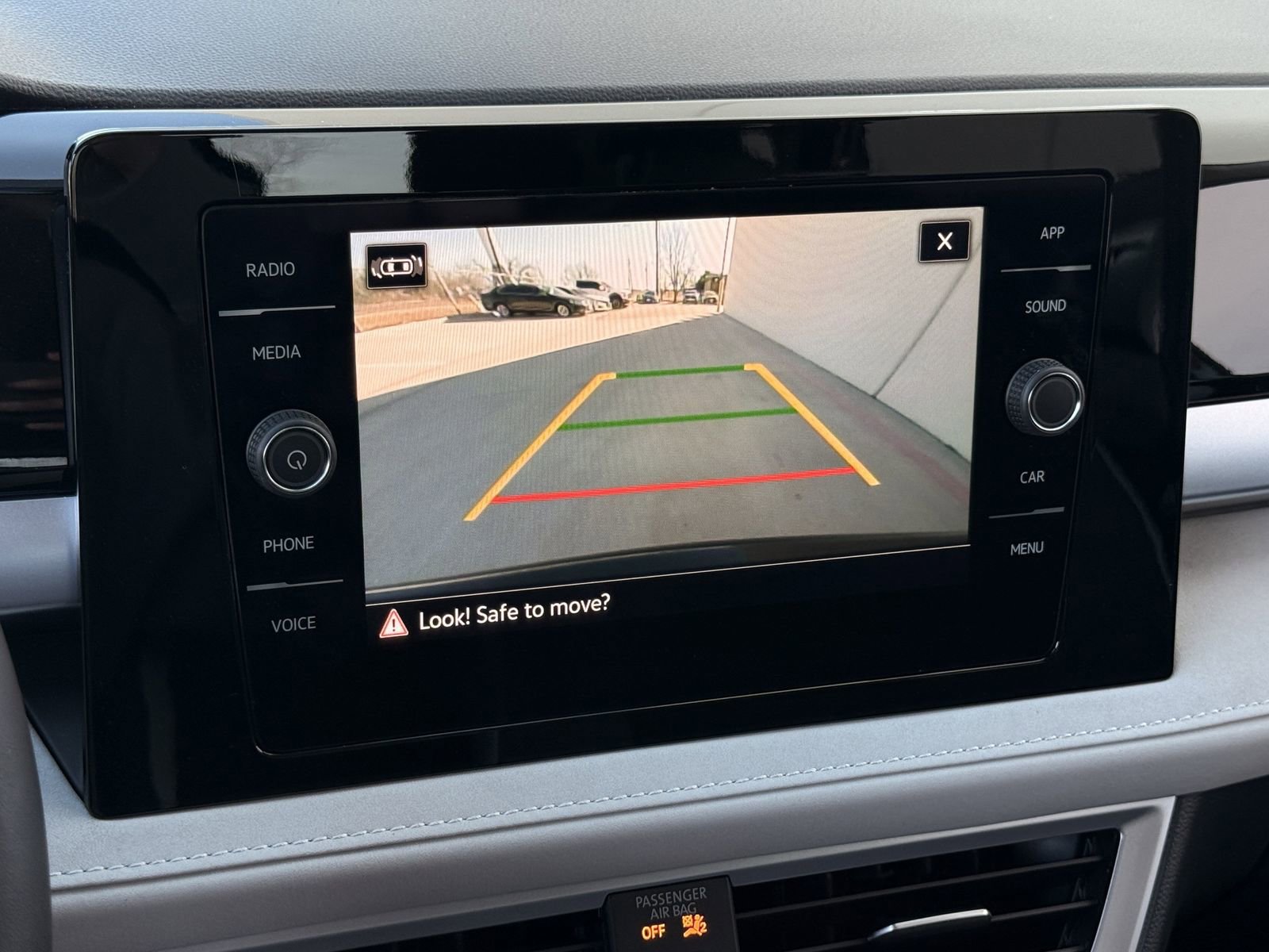 Used 2025 Volkswagen Taos SE image 16