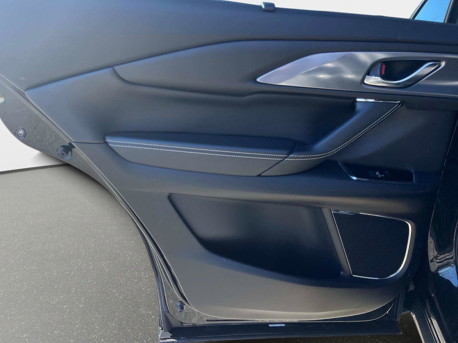 Used 2023 MAZDA CX-9 Grand Touring image 11