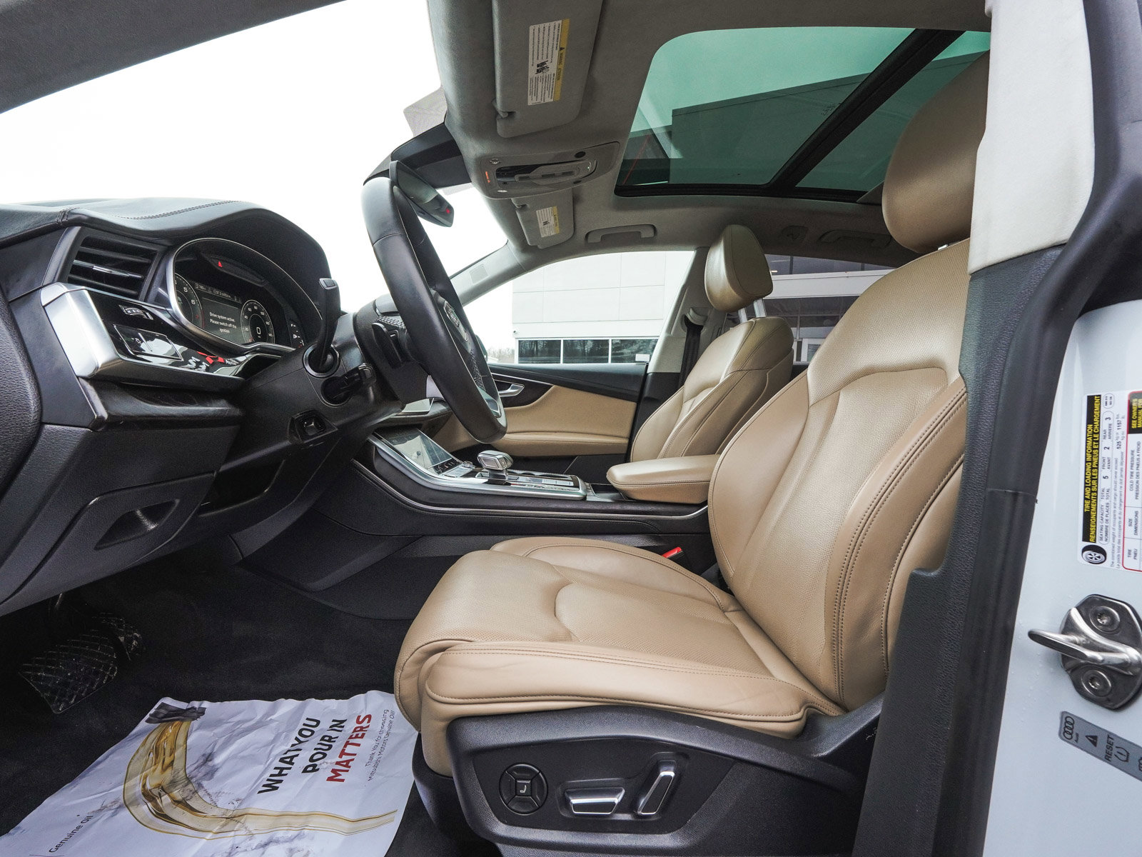 Used 2022 Audi Q8 Prestige w/ Prestige Package image 32
