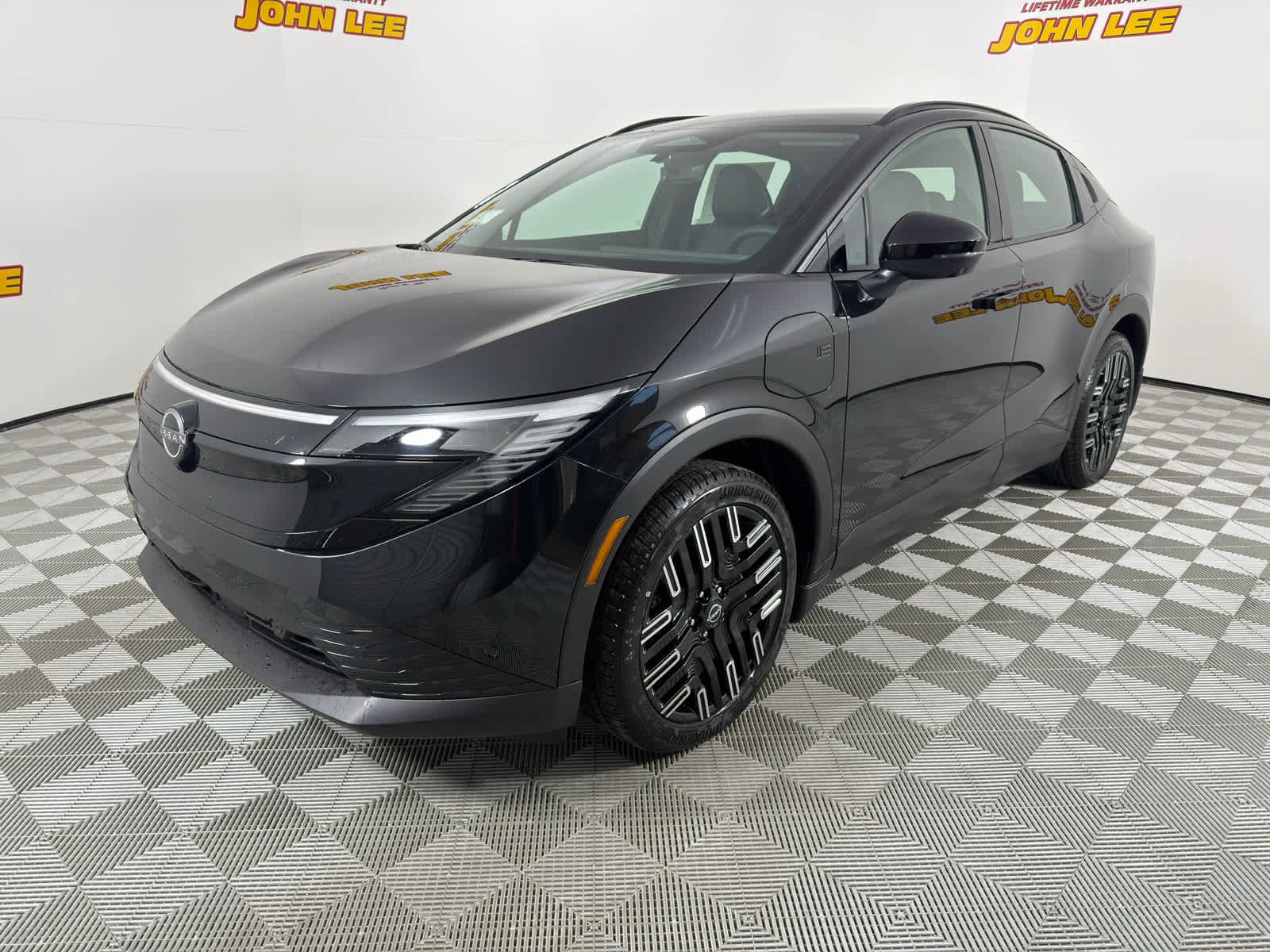 New 2026 Nissan Leaf Platinum+ w/ Cargo Package (Platinum+) image 1