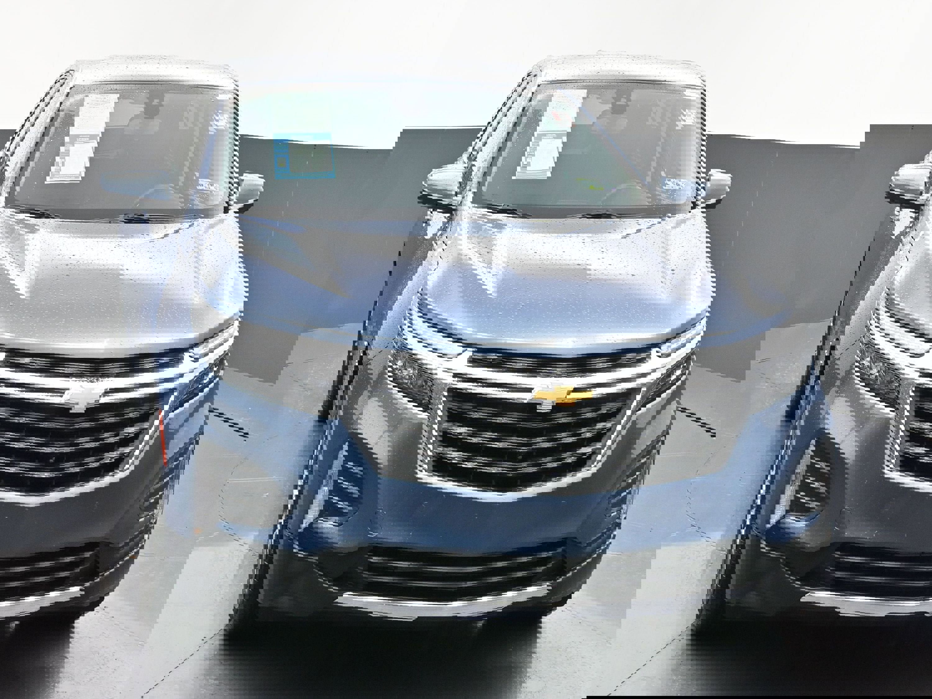 Used 2024 Chevrolet Equinox LT image 2