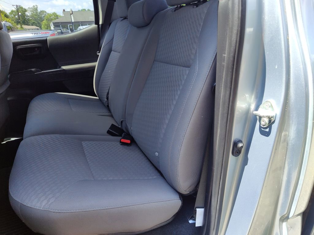 Used 2022 Toyota Tacoma SR image 12