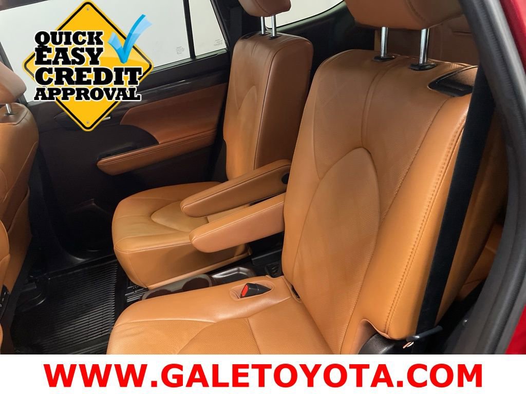 Used 2021 Toyota Highlander Platinum image 17