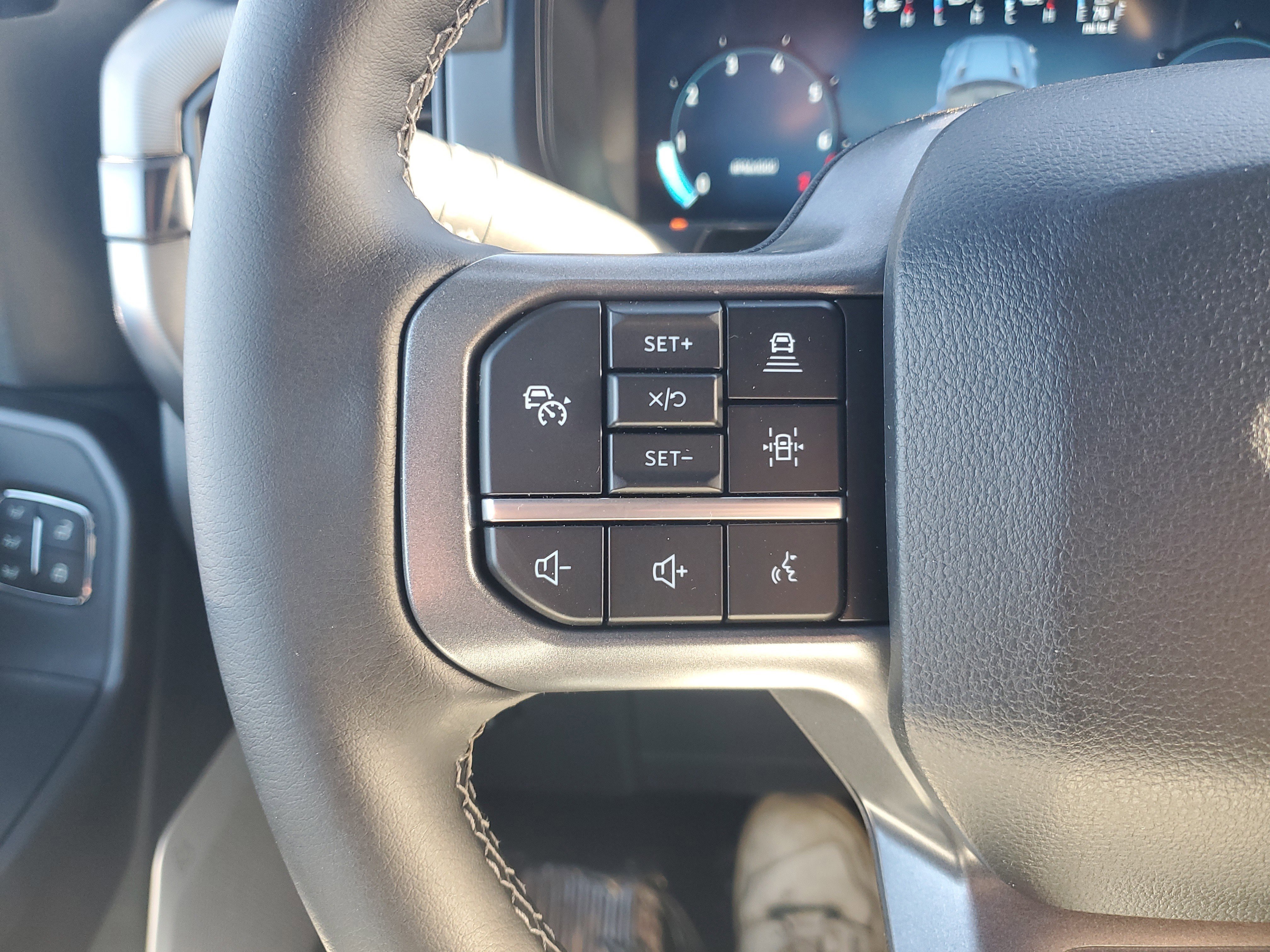 New 2025 Ford F150 Lariat w/ Equipment Group 502A High image 19