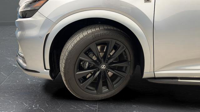 Used 2025 Lexus RX 500h F Sport image 29