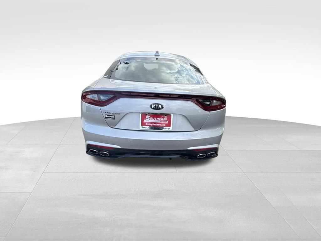 Used 2018 Kia Stinger Premium RWD image 5