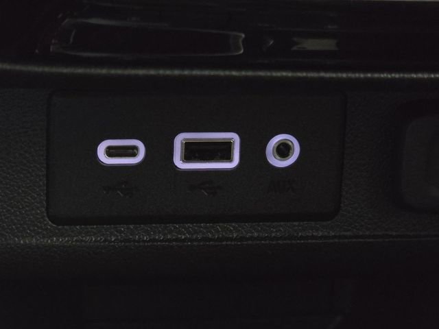 Used 2022 Buick Encore GX Essence FWD image 23