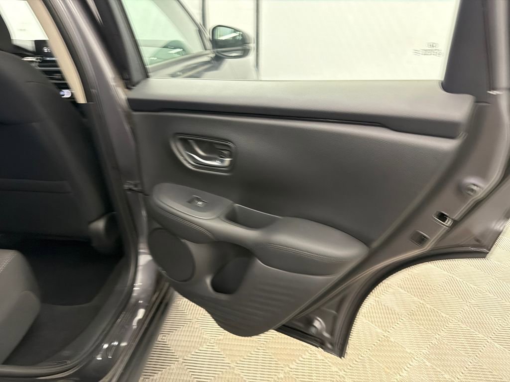 Used 2025 Honda HR-V LX image 17