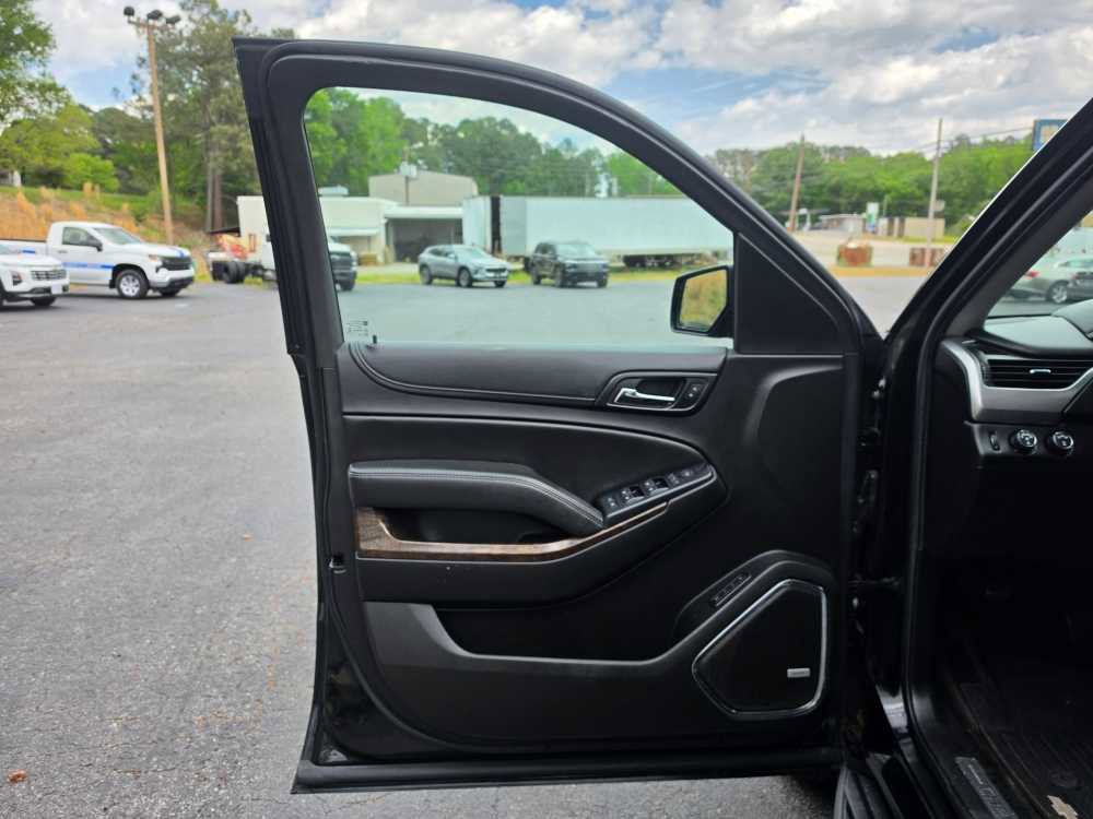 Used 2017 Chevrolet Suburban LT AWD/4WD image 15