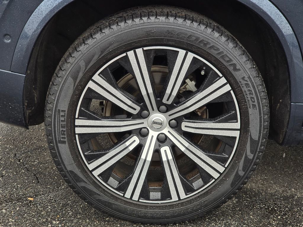 Used 2023 Volvo XC90 B6 Plus w/ Protection Package Premier image 25