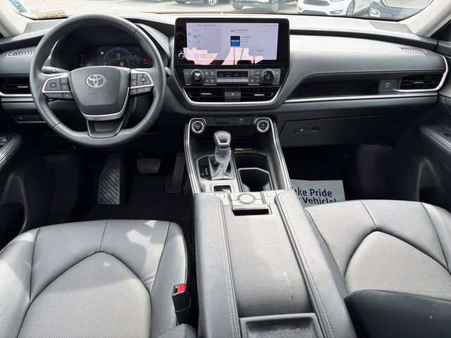 Used 2024 Toyota Grand Highlander XLE image 23